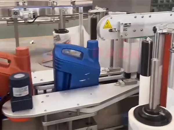 Double Sided Labeling Machine for Square Lubricating Oil Bottle